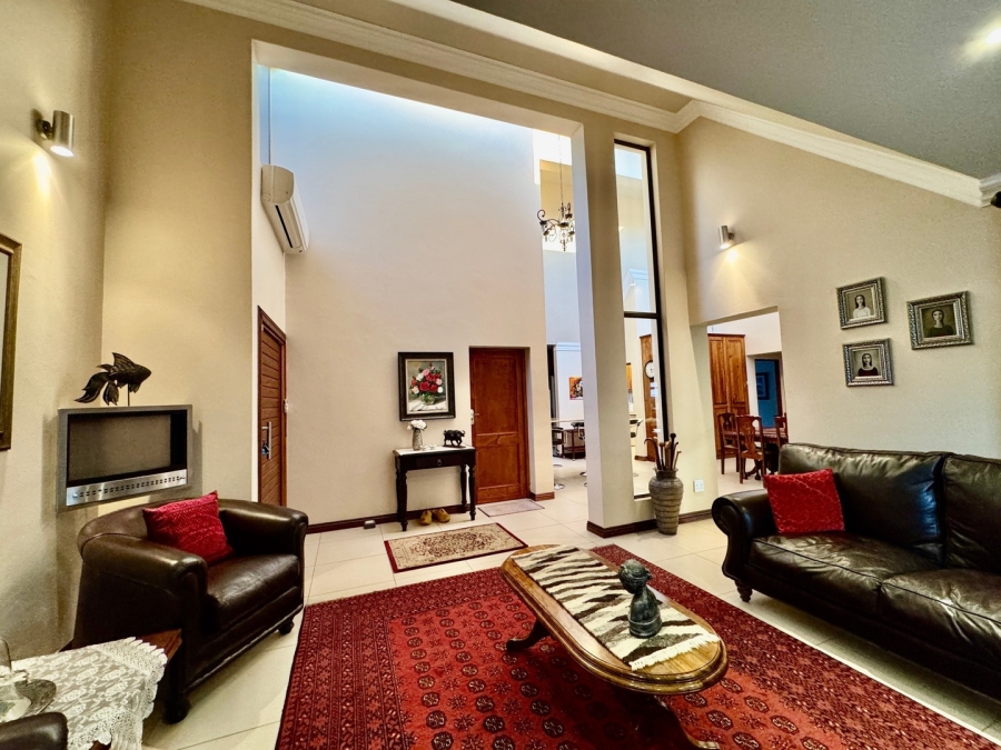 3 Bedroom Property for Sale in Van Der Hoff Park North West